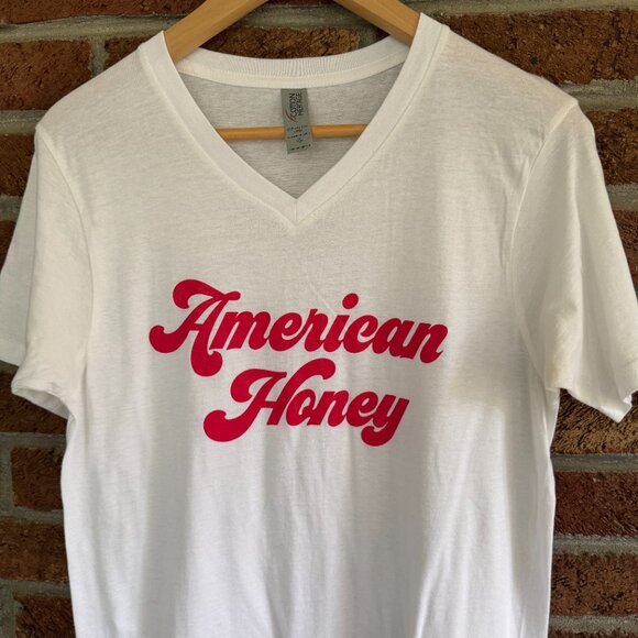 American Honey T-shirt * Small * V-Neck * Red / White - Picture 6 of 9